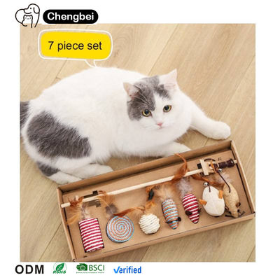 Kedi Teaser Oyuncak Kedi Oyuncakları Etkileşimli Set Ahşap Hediye Kutusu 7pcs Kedi Teaser Çubuk Kediler için
